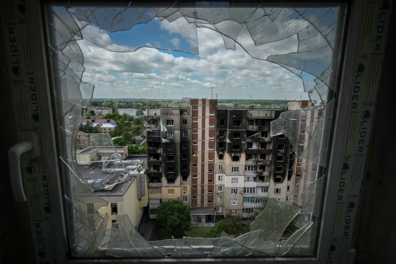 Русия обстреля болница в Херсон, има ранени