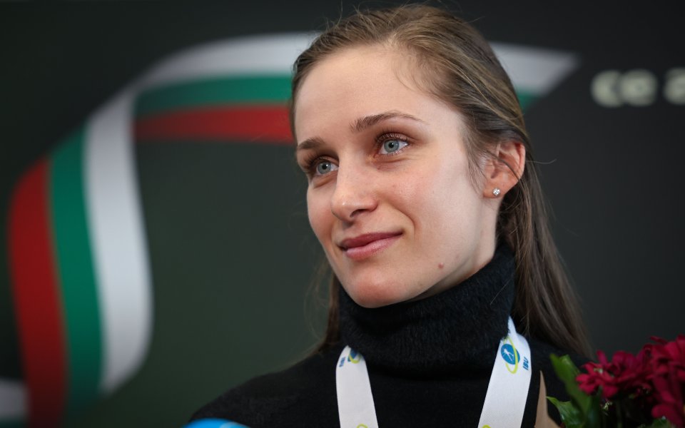 Солидна България в топ 10 на женската щафета по биатлон в Йостерсунд