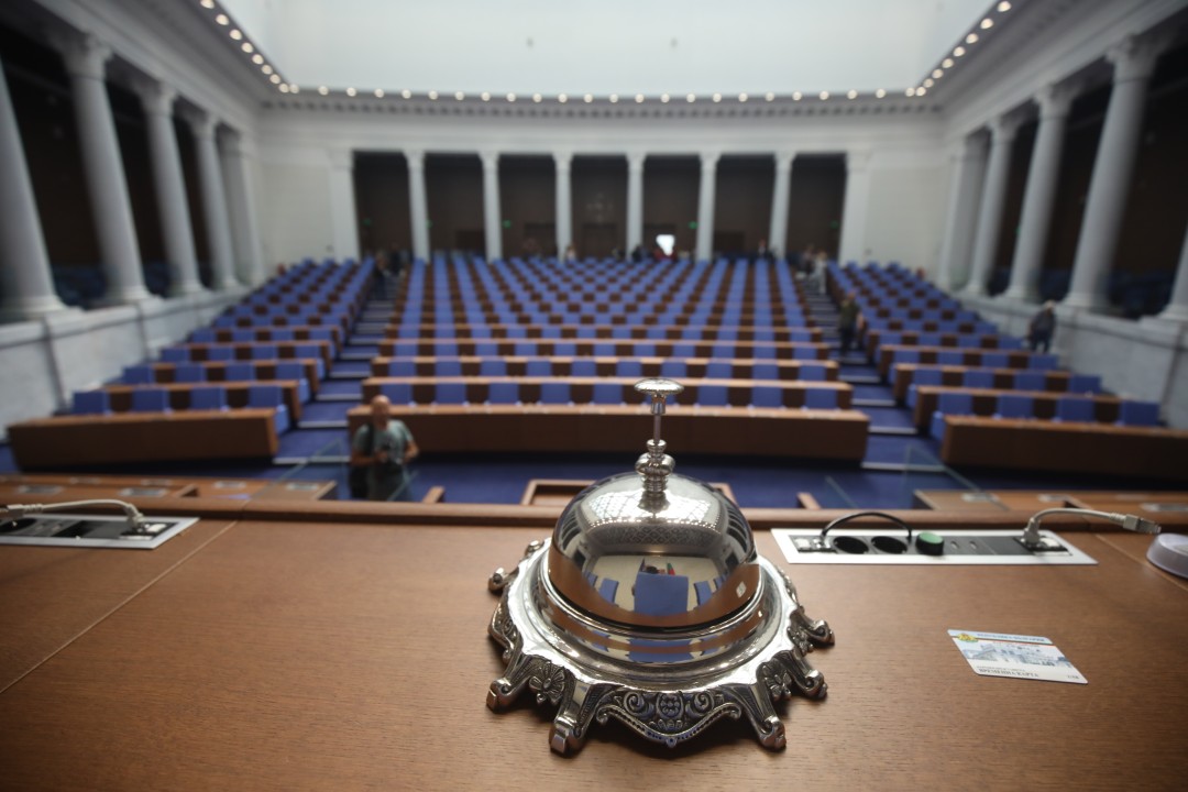 51 заседания, над 15 милиона лева: Как се формират доходите на властта и колко притежават политиците