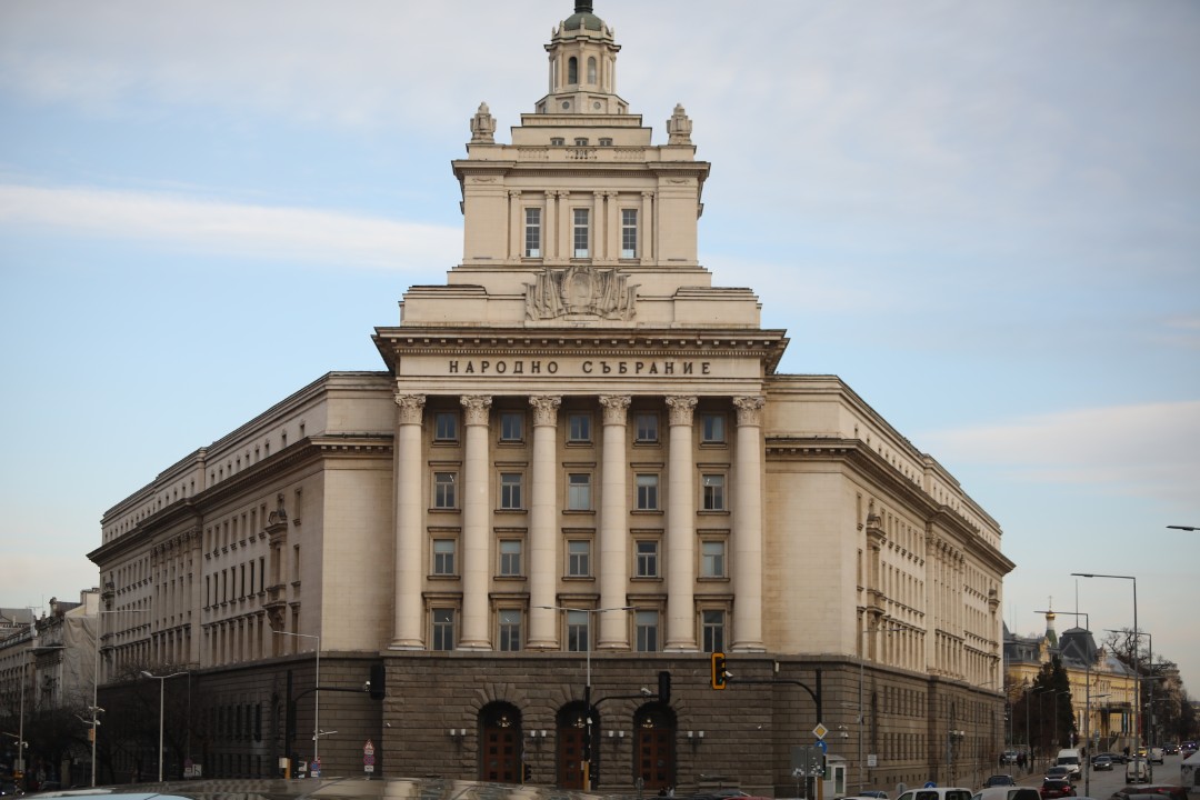 Синдикатите пред НС: Какво ще стане с бюджета и парите на работещите хора