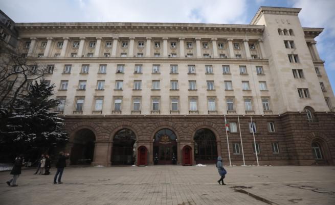 Първи политически реакции на оставката на Румен Радев