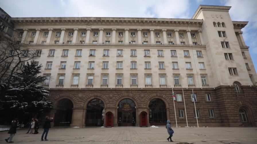 Първи политически реакции на оставката на Румен Радев