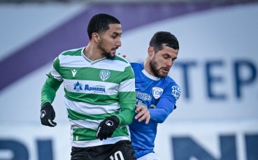 Отборите на Черно море и Спартак Варна играят при резултат 0 0