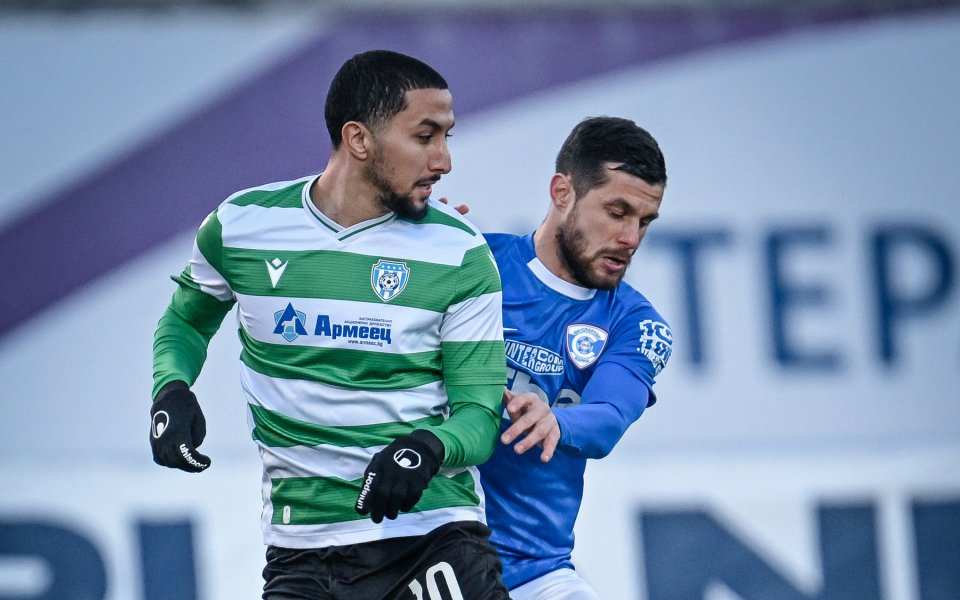 Отборите на Черно море и Спартак Варна играят при резултат 0:0