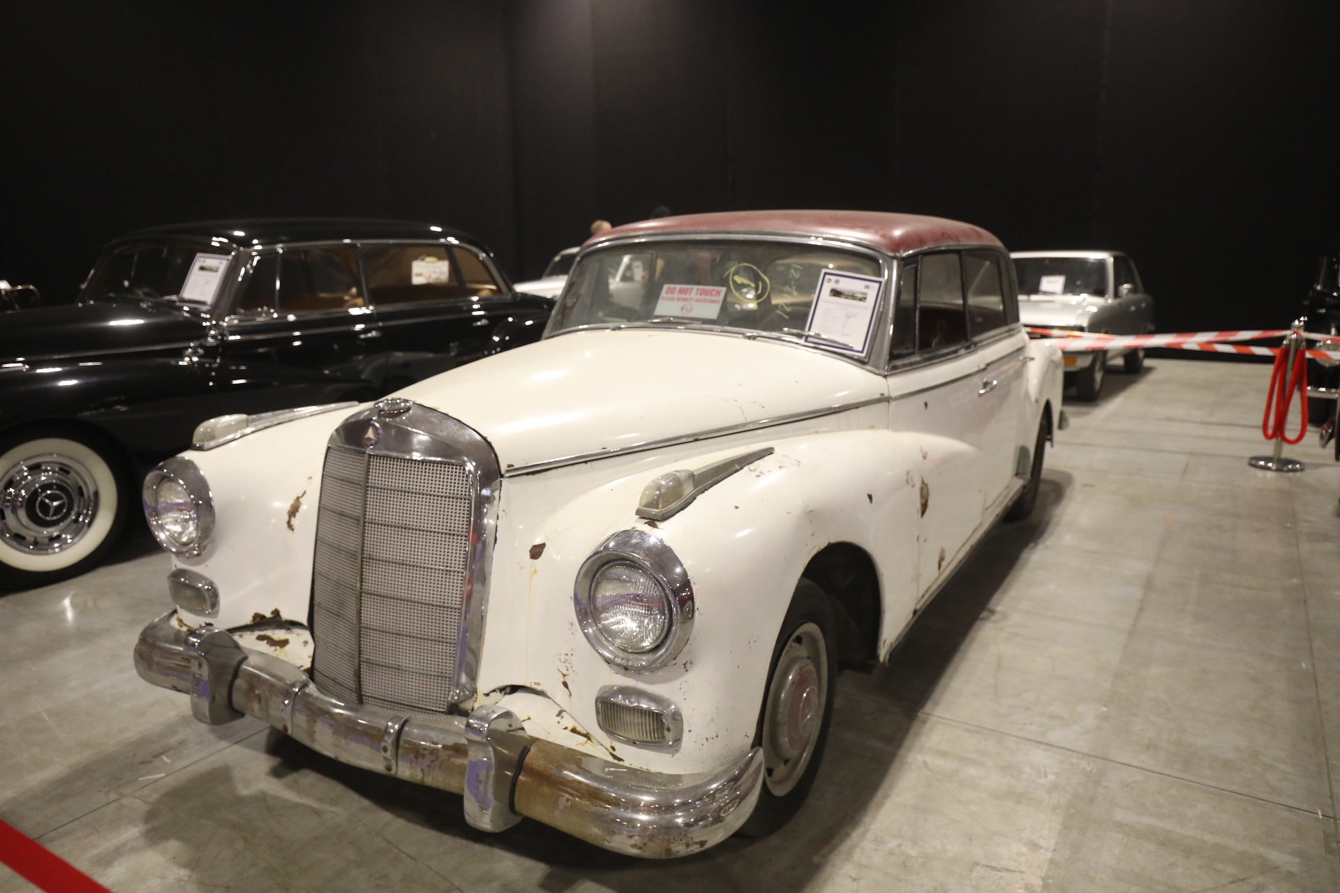 <p>Изложение на ретро автомобили в "Интер Експо Център" София&nbsp;</p>