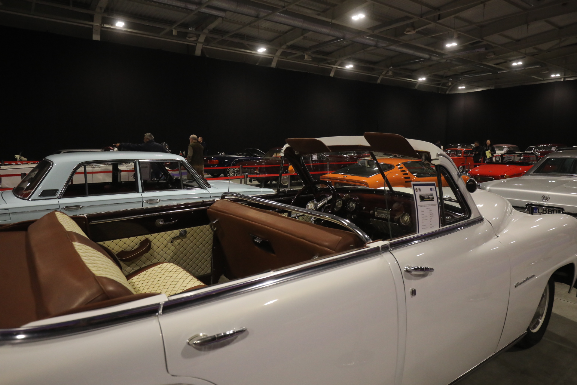 <p>Изложение на ретро автомобили в "Интер Експо Център" София&nbsp;</p>