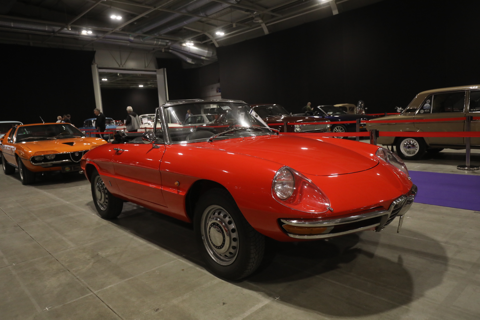 <p>Изложение на ретро автомобили в "Интер Експо Център" София&nbsp;</p>