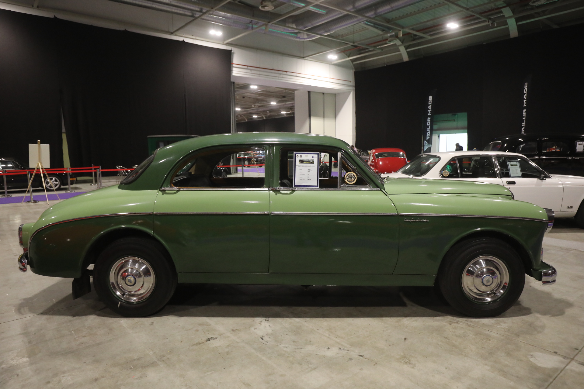 <p>Изложение на ретро автомобили в "Интер Експо Център" София&nbsp;</p>