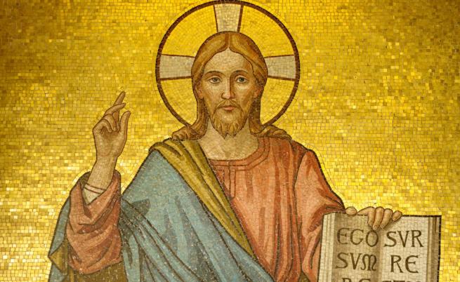 Години затвор за инфлуенсър, казал на Исус да се подстриже