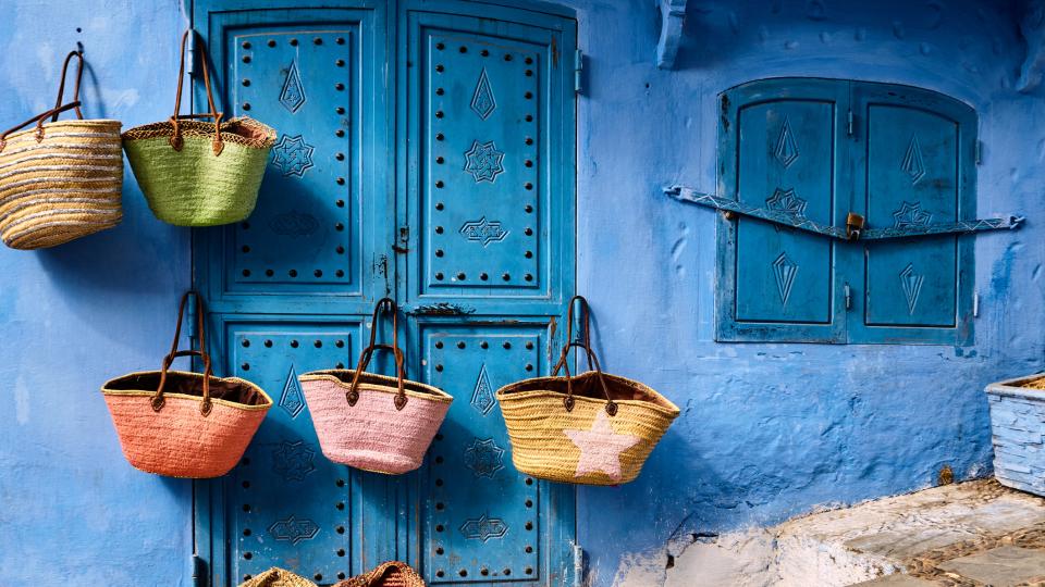 Маракеш, известен като Червеният град, е една от най-колоритните и