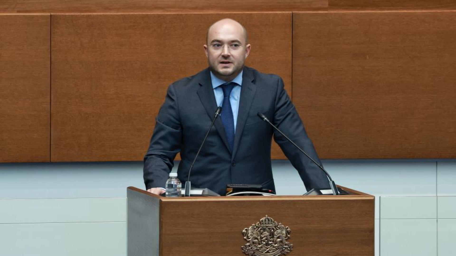 Правосъдният министър Георги Георгиев ще обяви във вторник предложения за