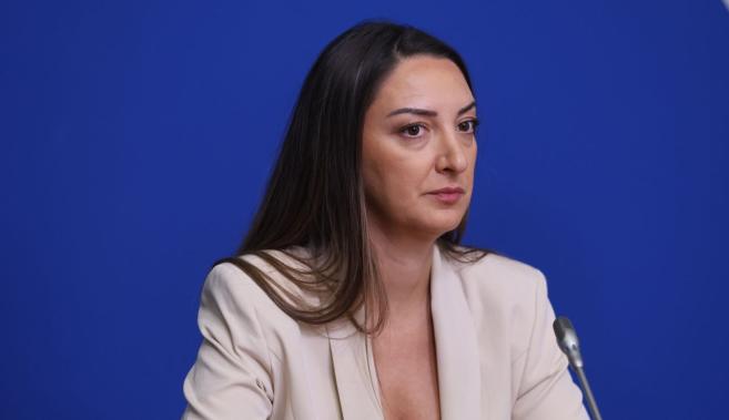  Лариса Савова 