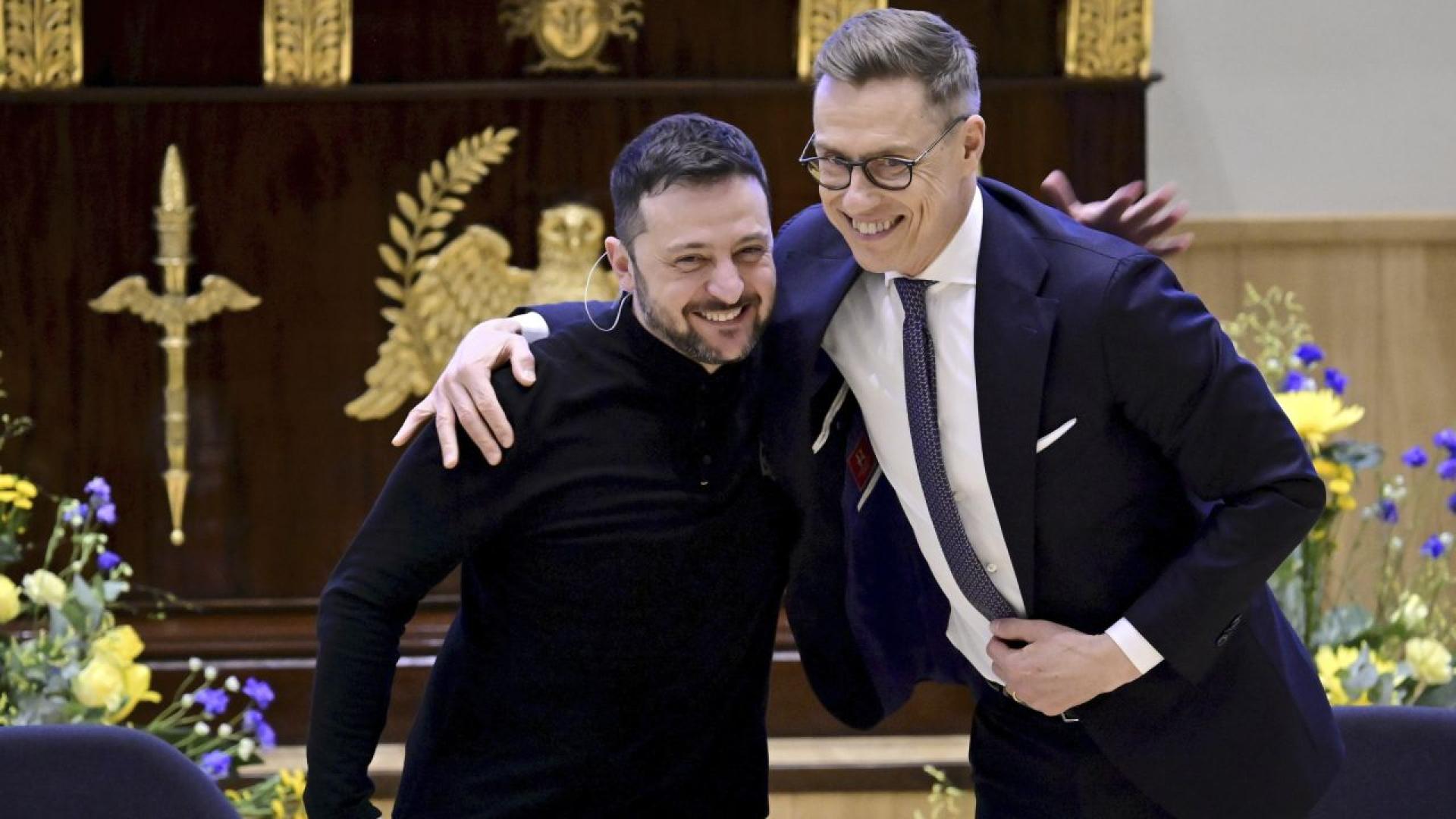 Украинският президент Володимир Зеленски и финландският му колега Александер Стуб