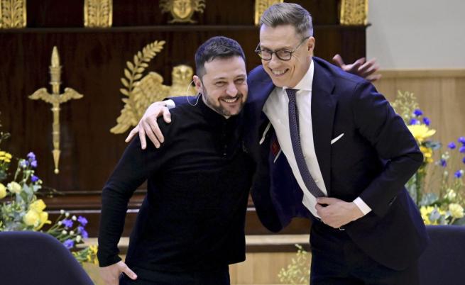 Президентите на Украйна и Финландия обсъдиха бъдеща подкрепа за Киев