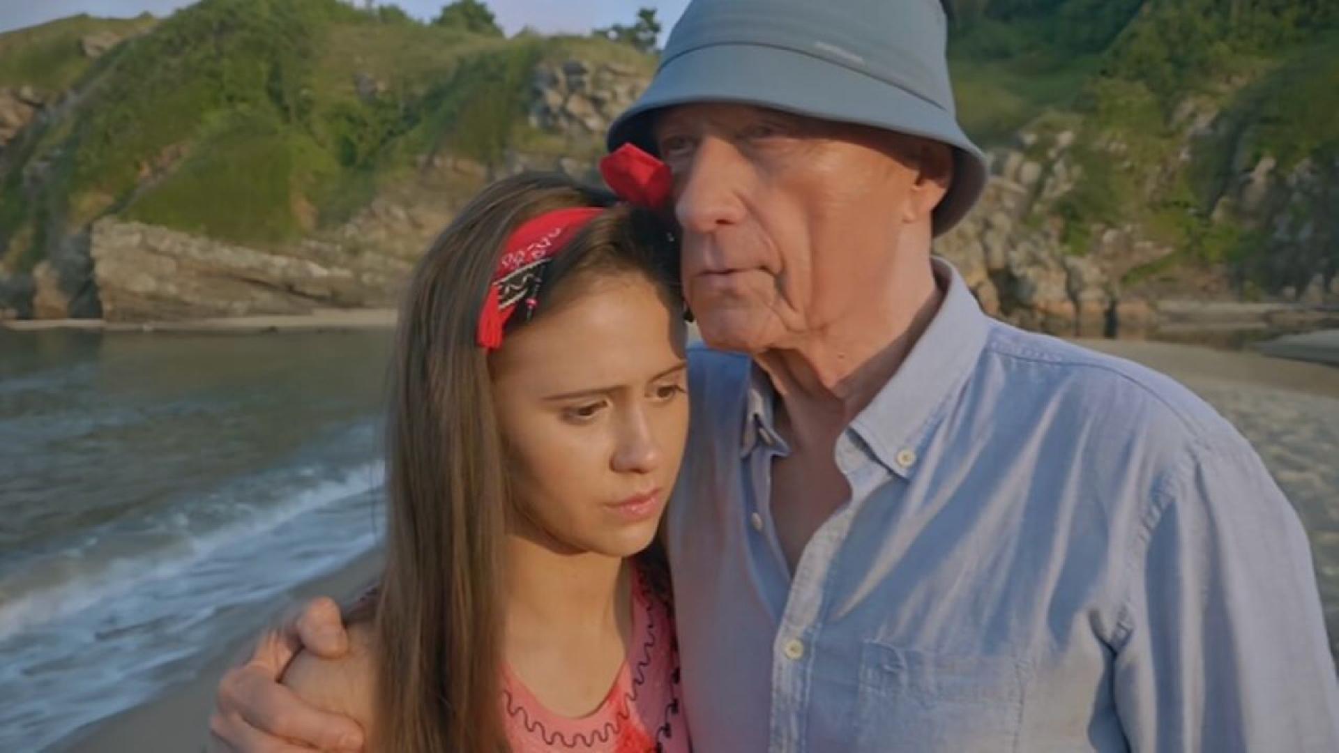 Сдълбока емоция и трогателни думи актрисата Мария Бакалова се сбогува