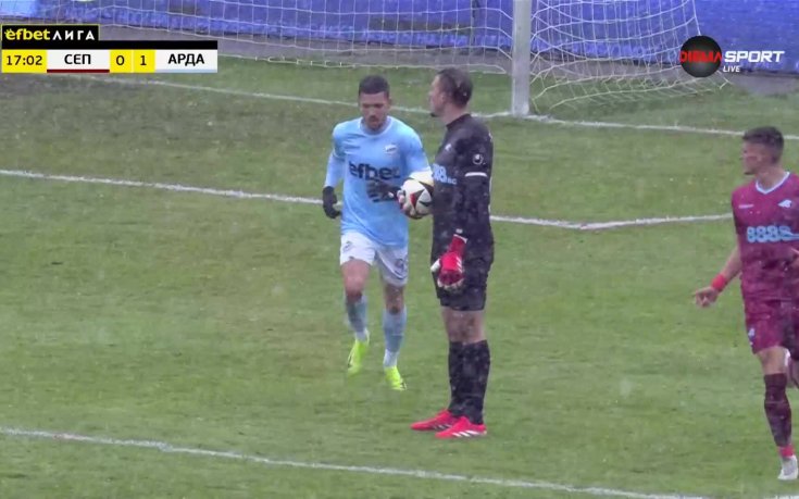 Ксандро Шенк спаси Септември от второ попадение