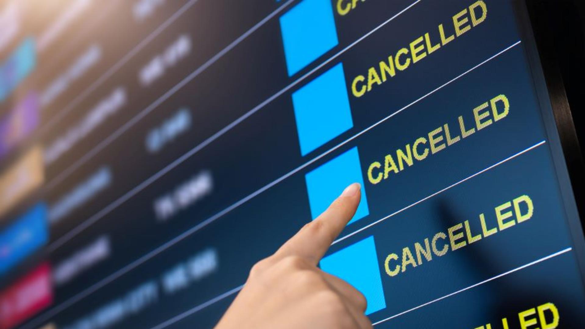 ВГърция започва 24 часова стачка организирана от двата най големи синдиката които