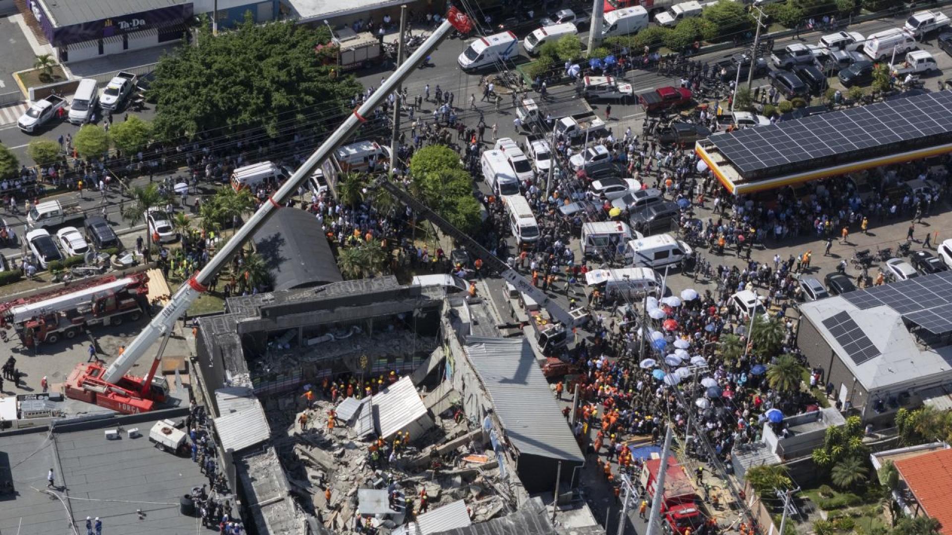 Внощта на 8 април 2025 г покривът на популярния нощен