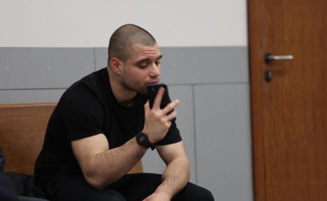 Издирваният прокурорски син Васил Михайлов направи видео обръщение