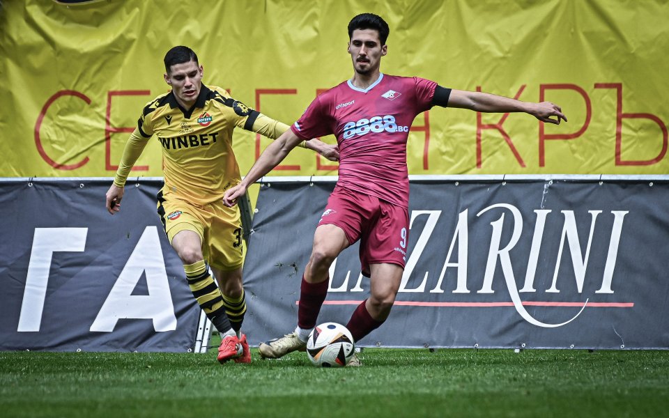 $(document).ready(function() { lastModifyEvent.halftimes = {match_id:2643716, type_id : 1}; phpEventObj =