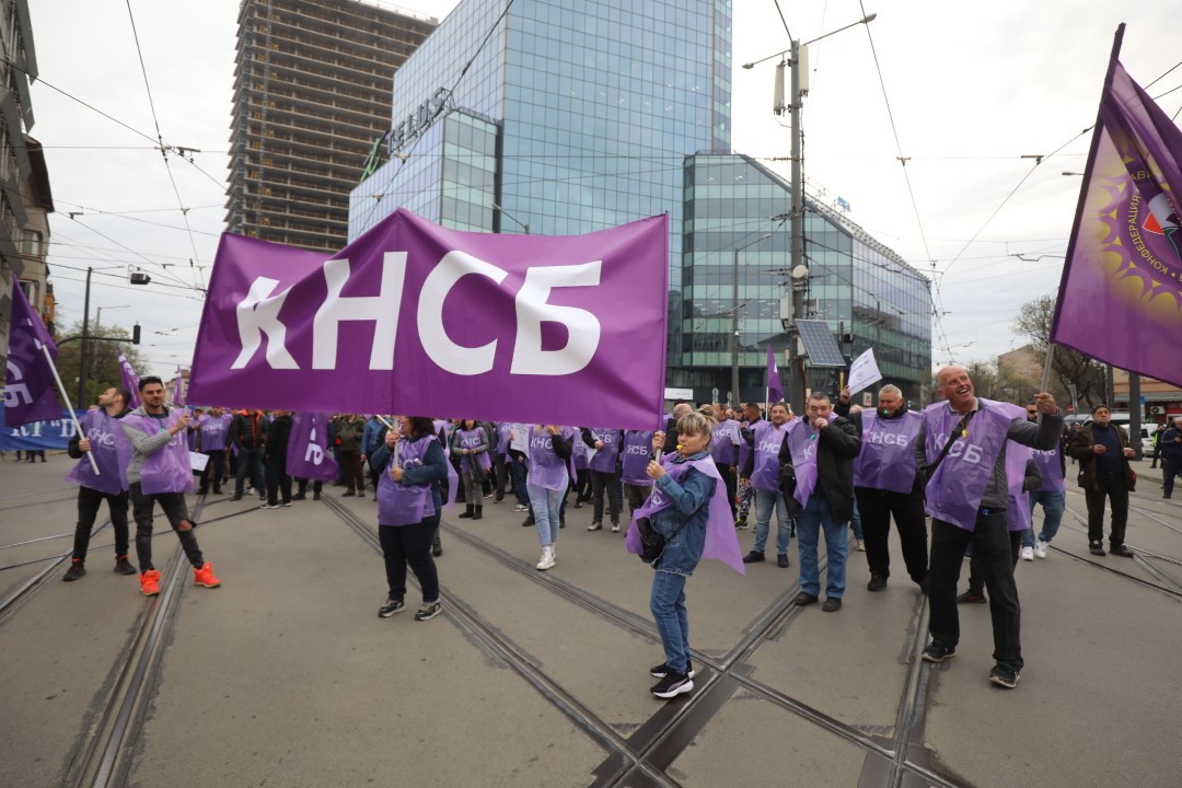 <p>Започна протестът на работещите в градския транспорт в София. Акцията е част от националния протест под надслов &bdquo;Достоен труд &ndash; достойно заплащане! Без транспорт няма икономика!&ldquo;</p>