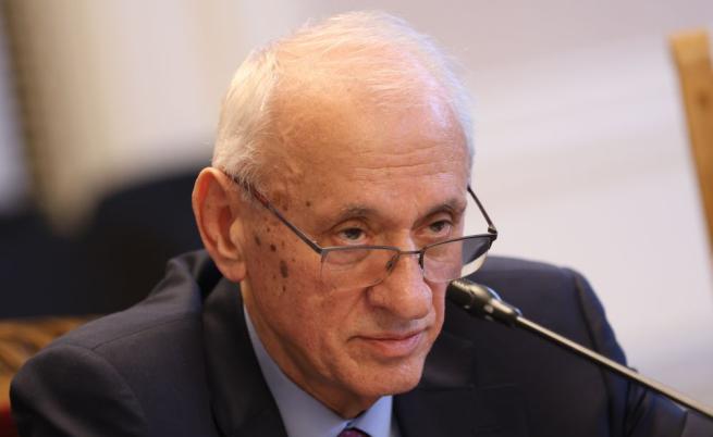 Министър Кирилов за думите на Йорданов: Не ме вкарвайте в политически интриги