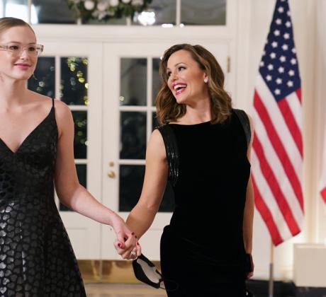 Докато Дженифър Гарнър и Бен Афлек трупат престижни отличия –