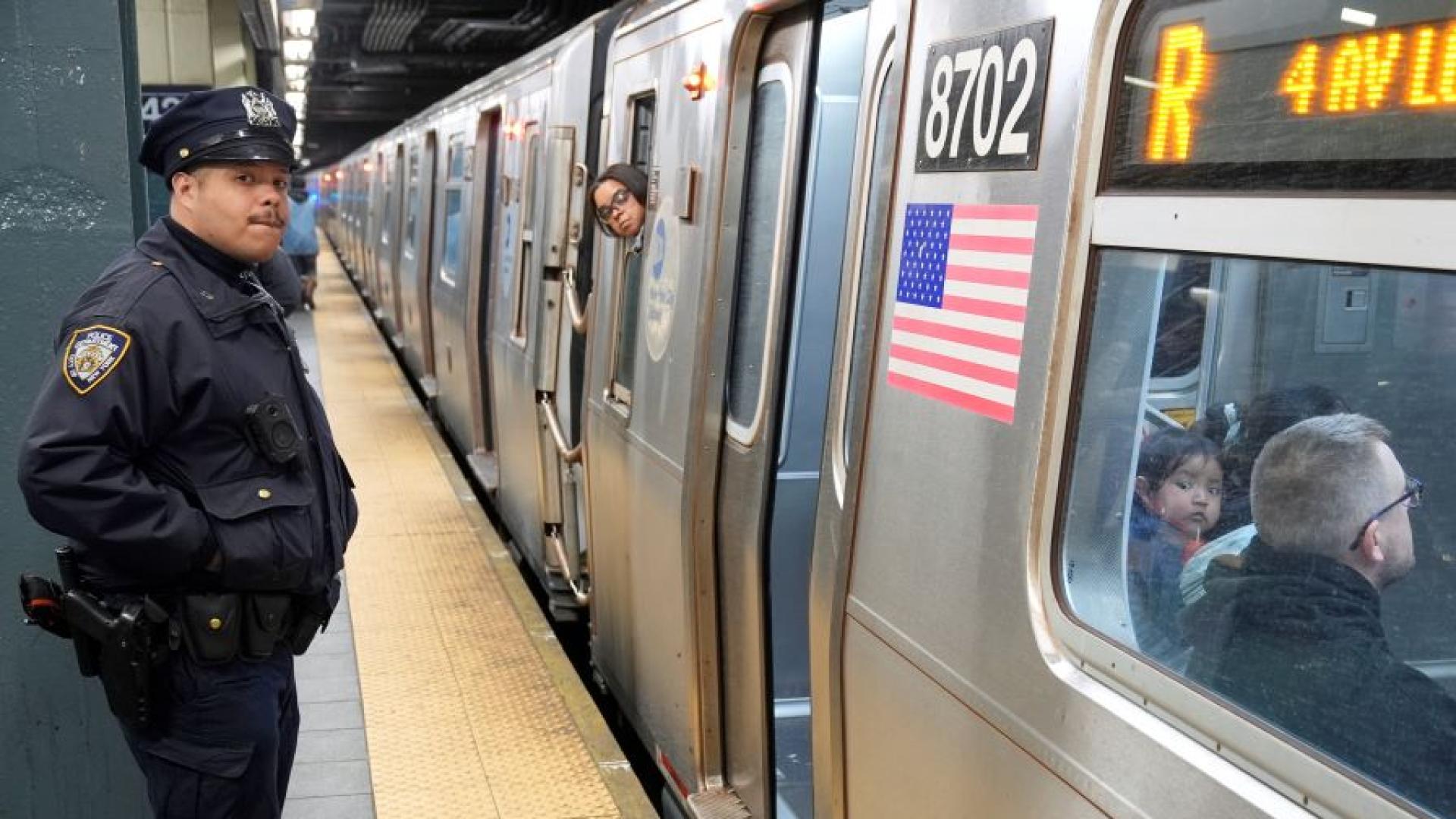 Мъж беше намушкан до смърт в сутрешния пиков период в