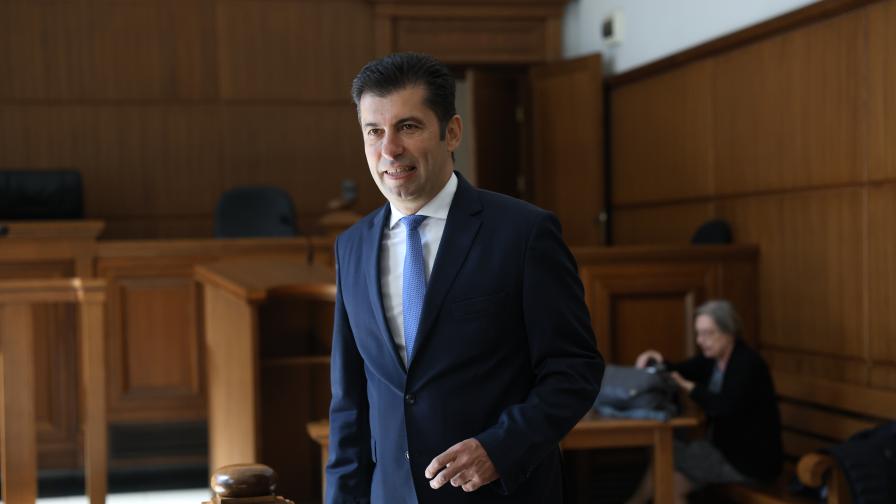 <p>Изпращат Кирил Петков във Варна за скенер на мозъка</p>