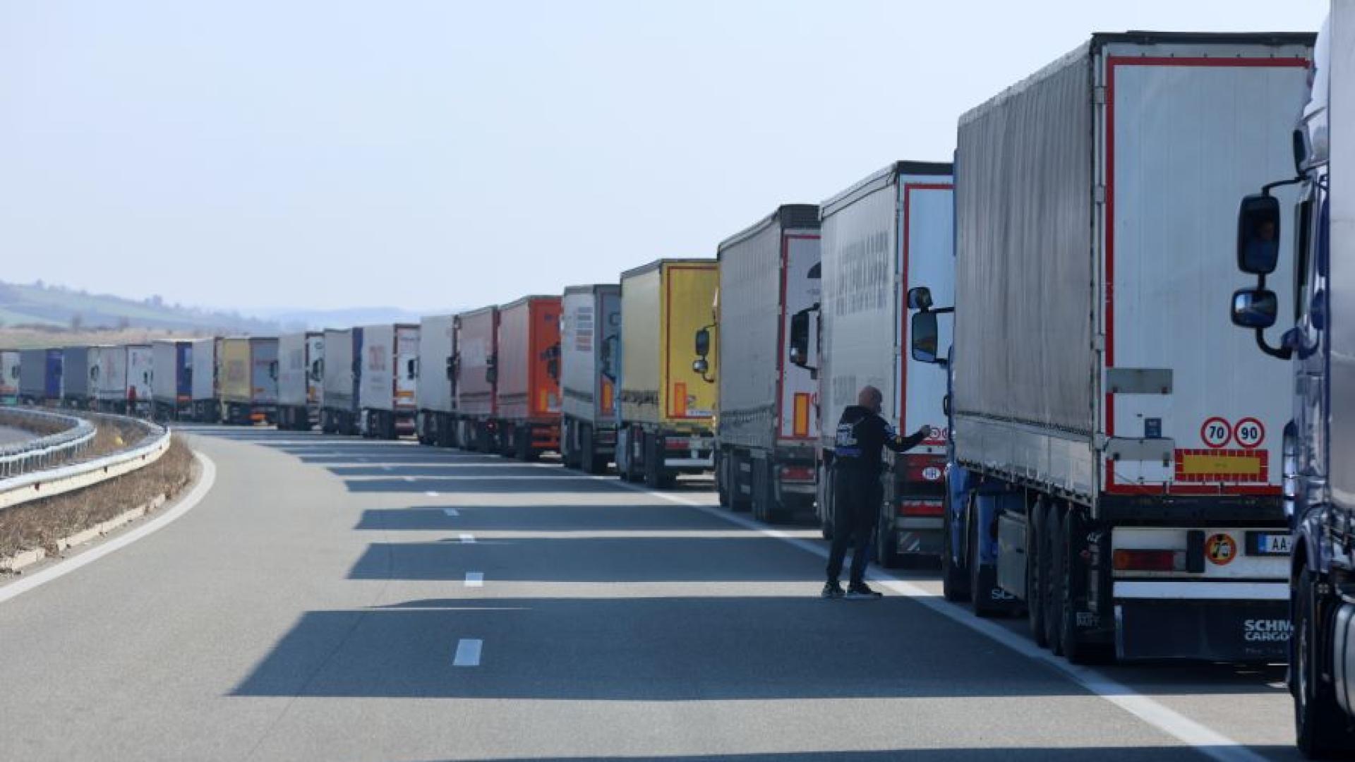 Турски гражданин управляващ товарен автомобил е бил задържан при опит