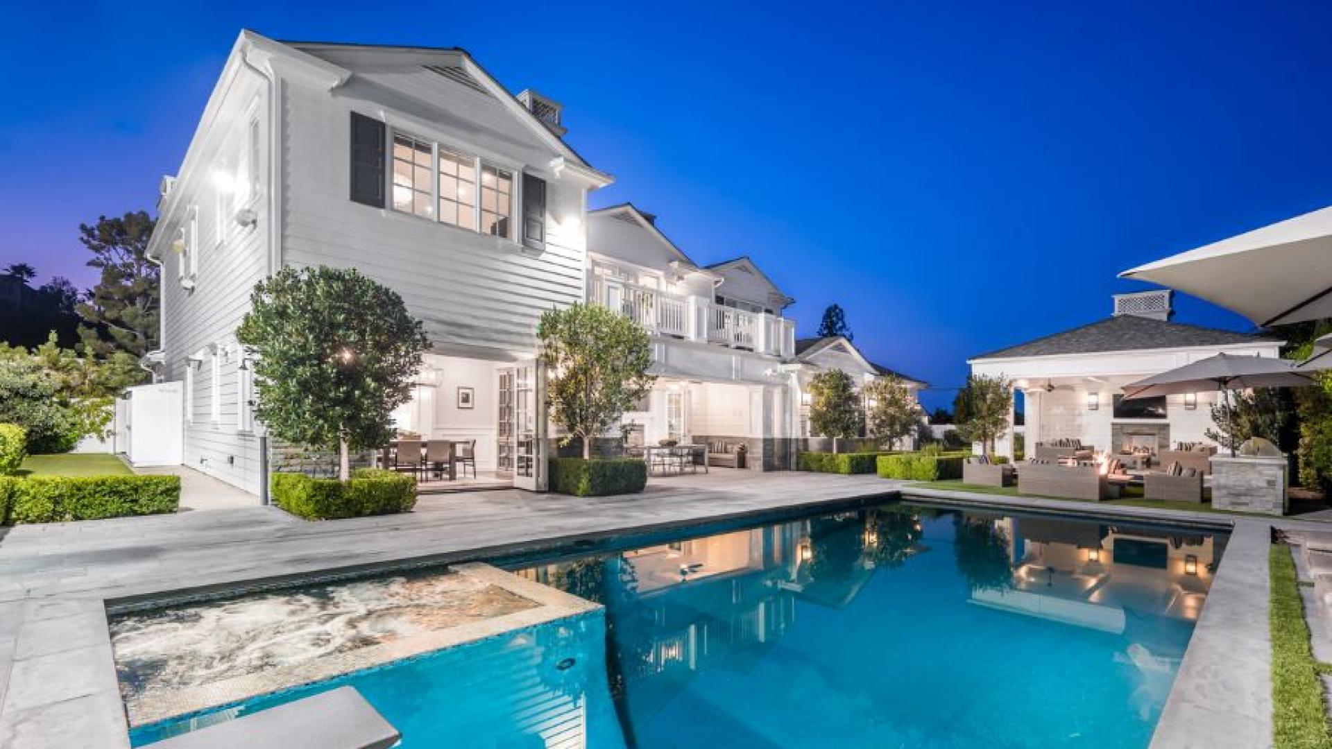 Националната агенция по приходите продължава проверките на българи които са