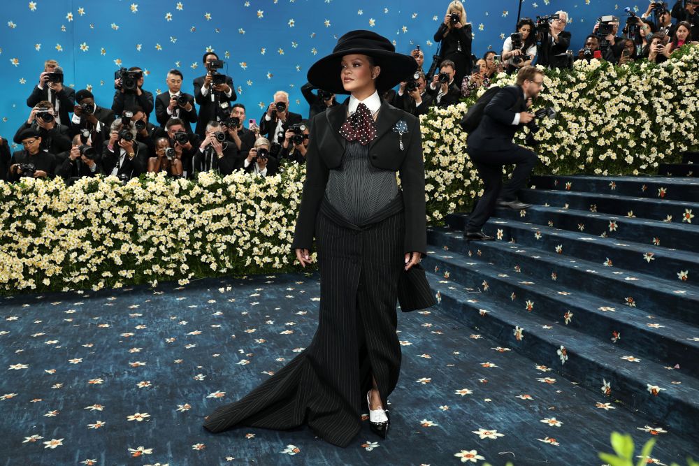 Риана и A$AP Rocky обявиха, че очакват третото си дете по време на Met Gala