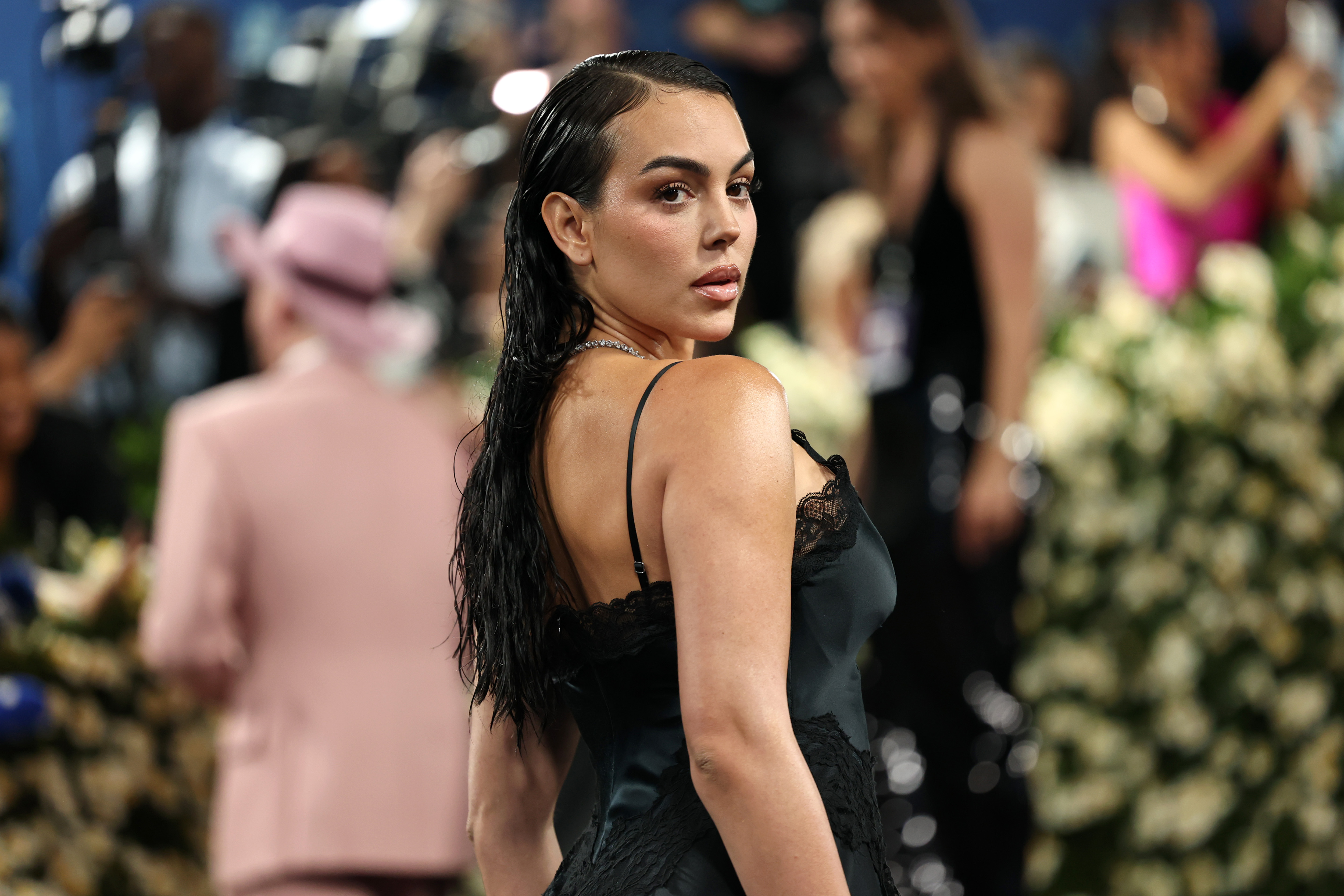 Джорджина Родригес: От продавачка в Gucci до годеница на Кристиано Роналдо