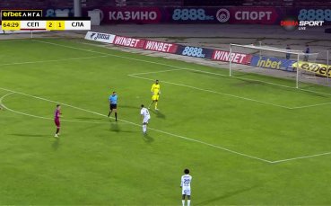 Отсъдиха дузпа за Славия, после я отмениха (видео)