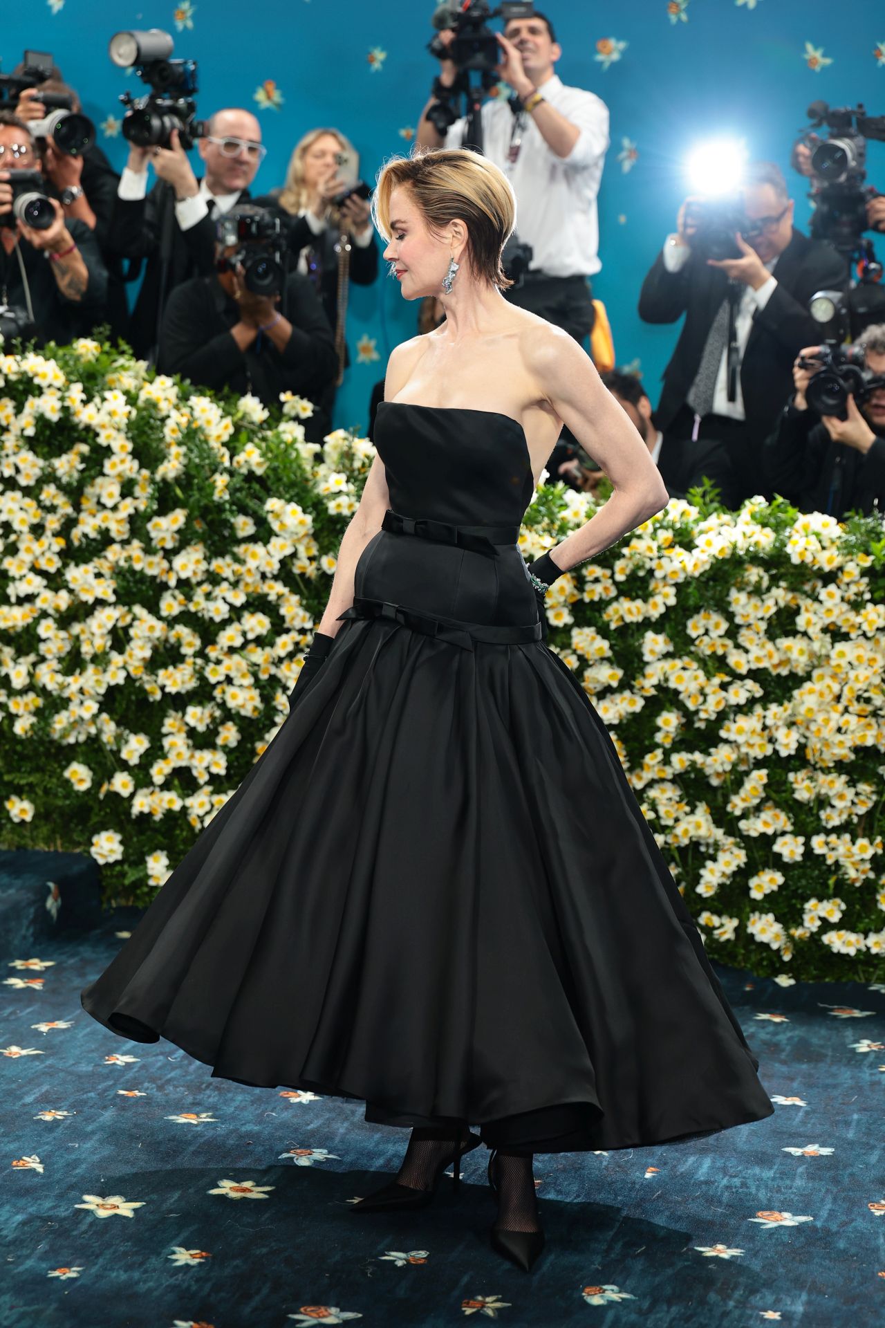 <p>Никол Кидман на Met Gala 2025: Прическата ѝ шокира всички</p>