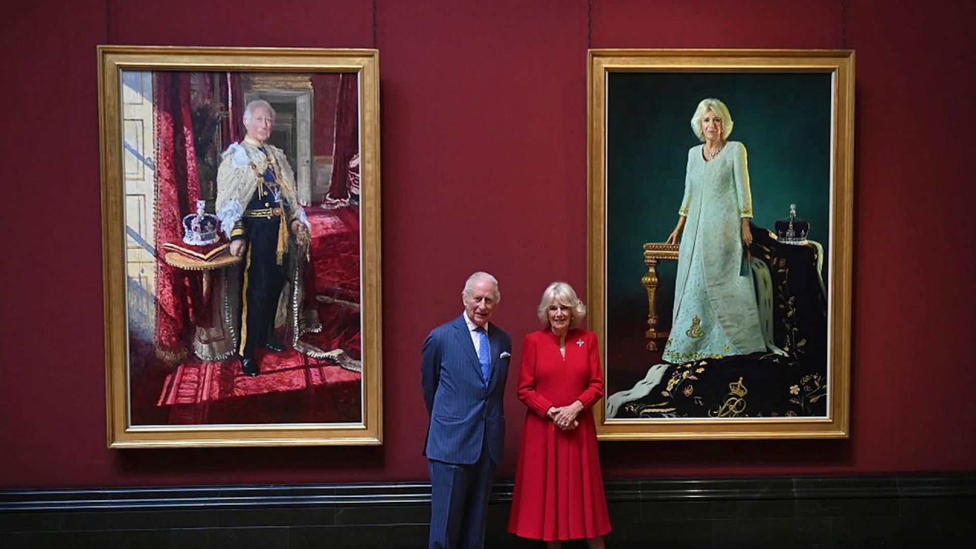 Крал Чарлз и кралица Камила представиха официалните си държавни портрети