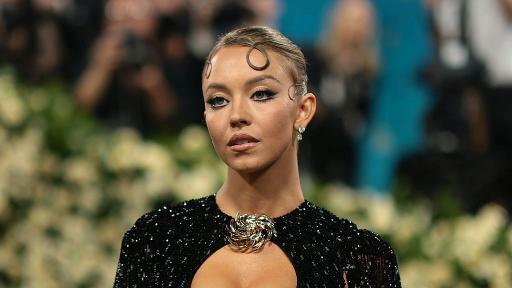 <p>Символиката зад ослепителната рокля на Сидни Суини на Met Gala 2025</p>
