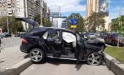 Тежка катастрофа с поне 6 коли край 