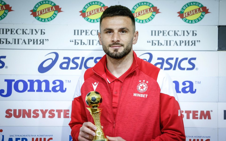 Защитникът на ЦСКА Лумбард Делова е Играч №1 на 31-ия кръг, 08.05.2025 г.