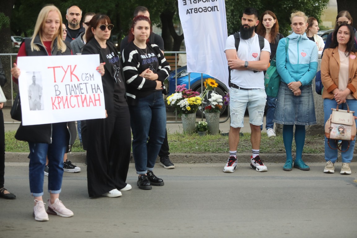 <p>Протест в памет на Ани и Явор на столичния бул. &bdquo;Сливница&ldquo;</p>