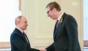 Путин приветства Вучич на гала вечеря в Кремъл
