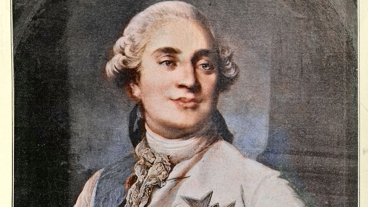 10 май: Последен крал, първи президент и скандален директор