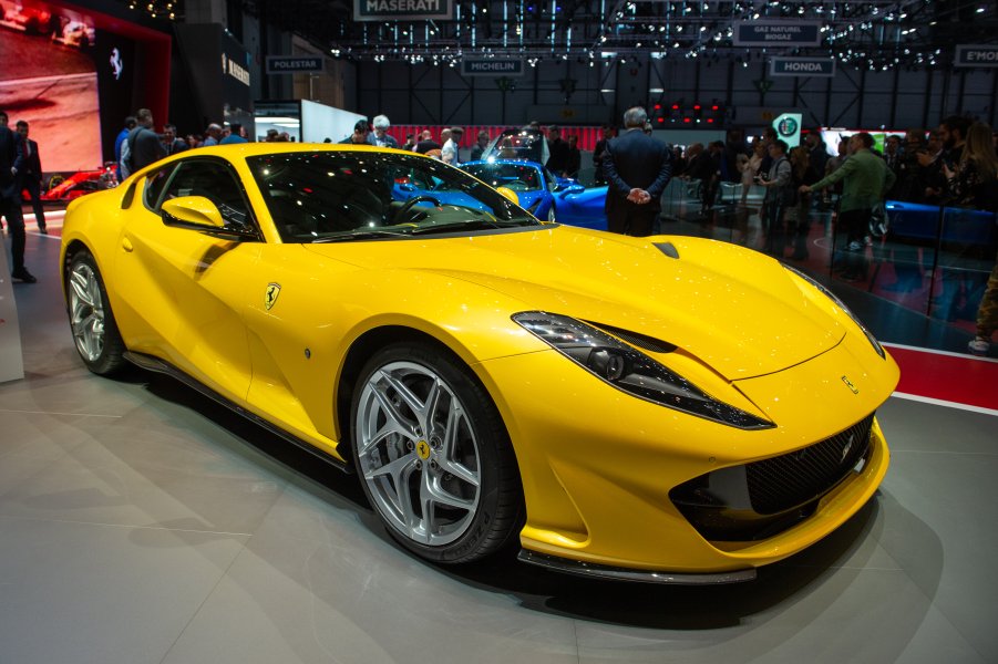 Ferrari 812 Superfast1