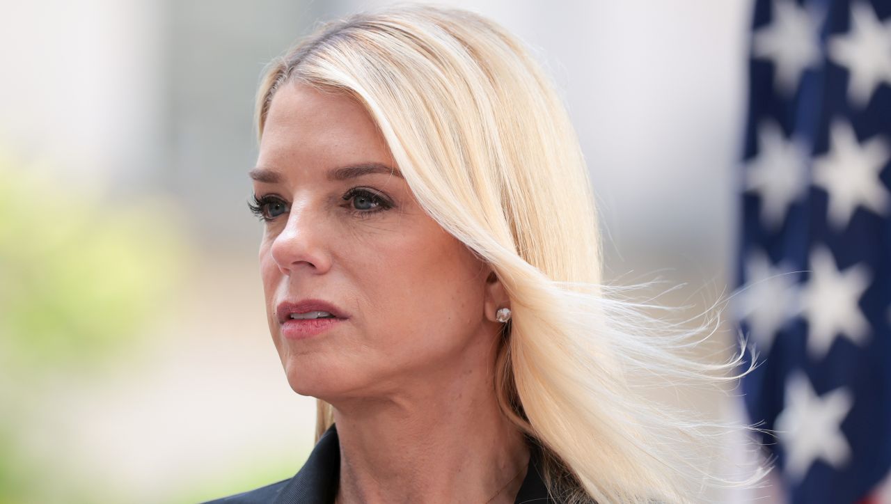 Тръмп е уволнил главния прокурор на САЩ Пам Бонди