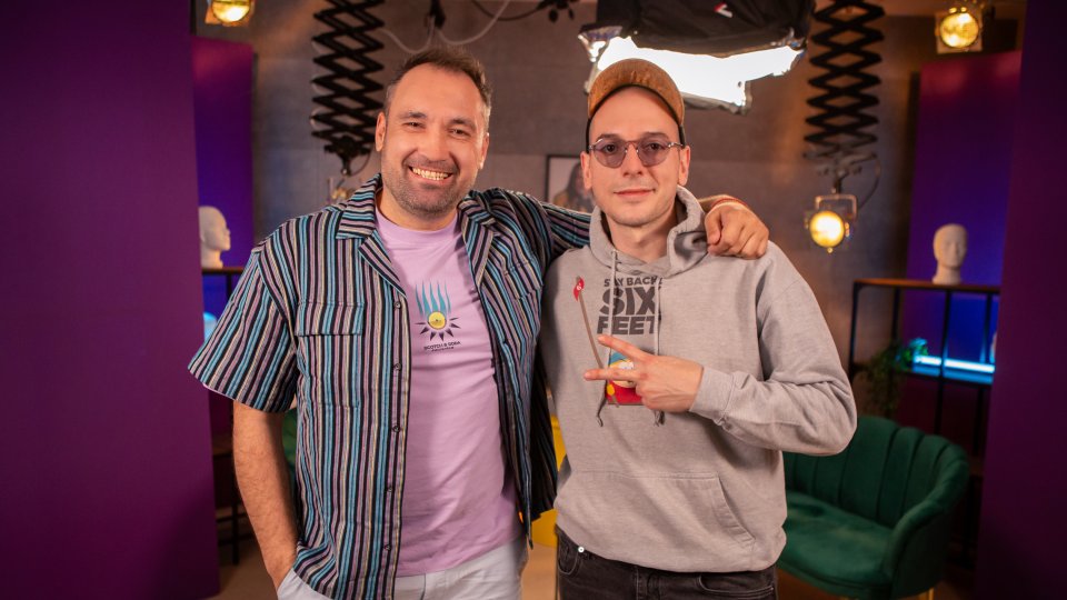 Човекът “стенд-ъп, изгоненият от телевизиите, но посрещнат топло в сяда