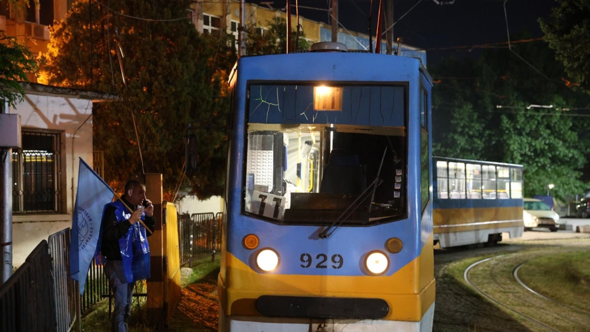 Спряхме движението на градския транспорт това се случва на още