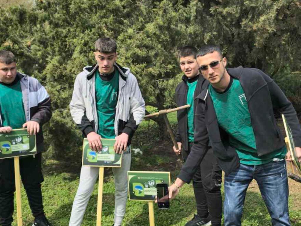 С QR код в морската градина на Бургас
