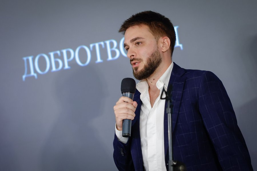 Карлос Насар1