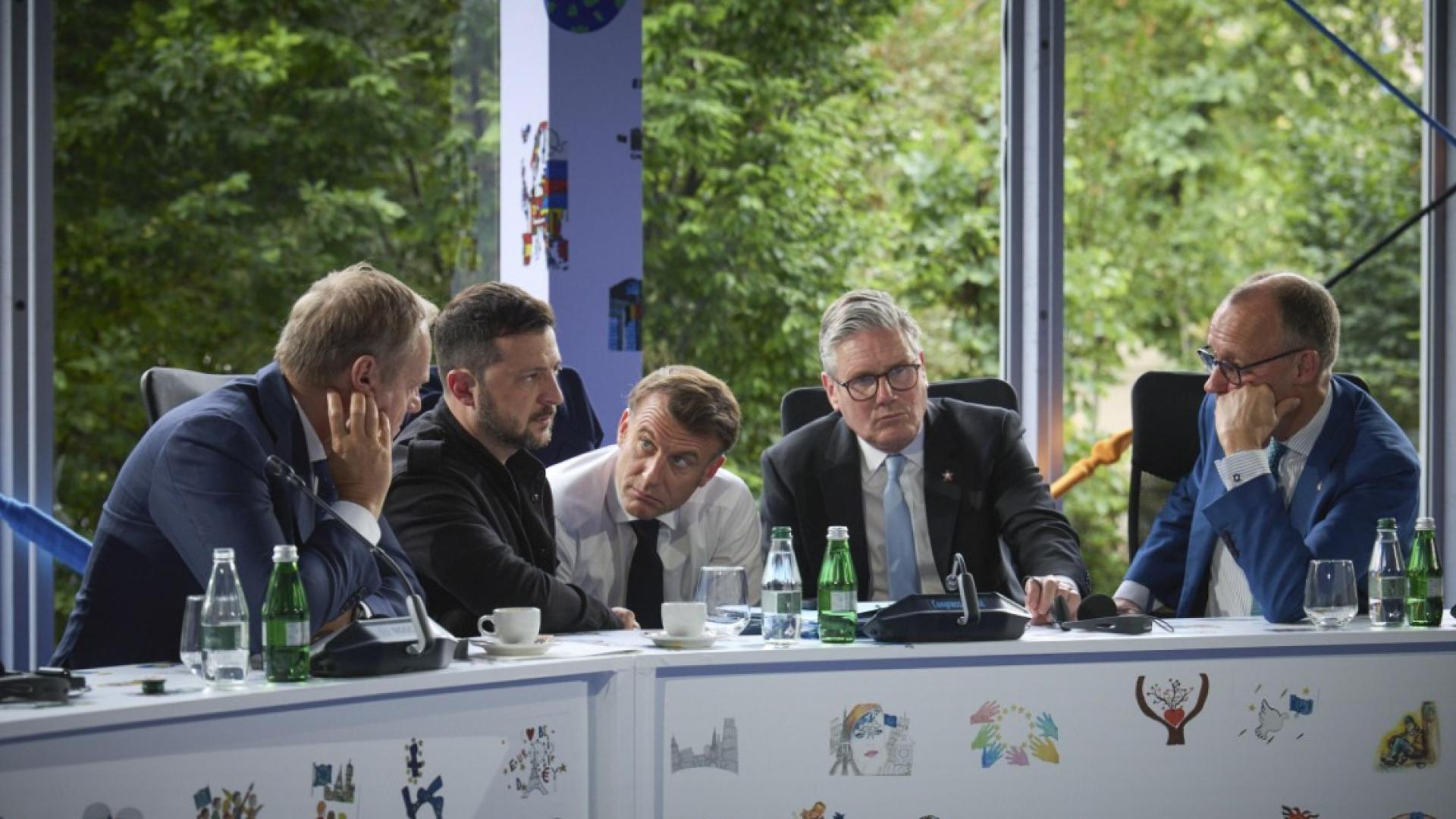 Френският президент Еманюел Макрон заяви че е разговарял по телефона с американския