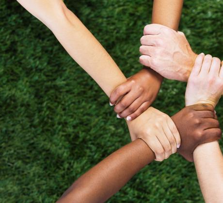 В живота ни постоянно има хора — колеги приятели роднини